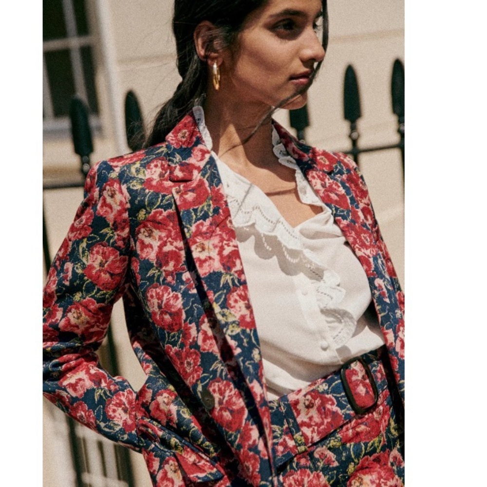 🌿|NWT| Sézane Christie Jacket in Jacquard Roses